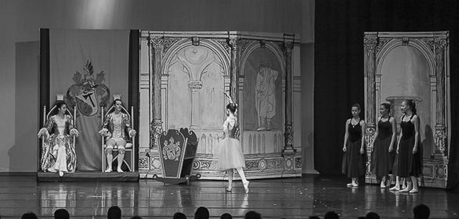 The Park - Ballettschule Neckarau - Mädchen tanzt